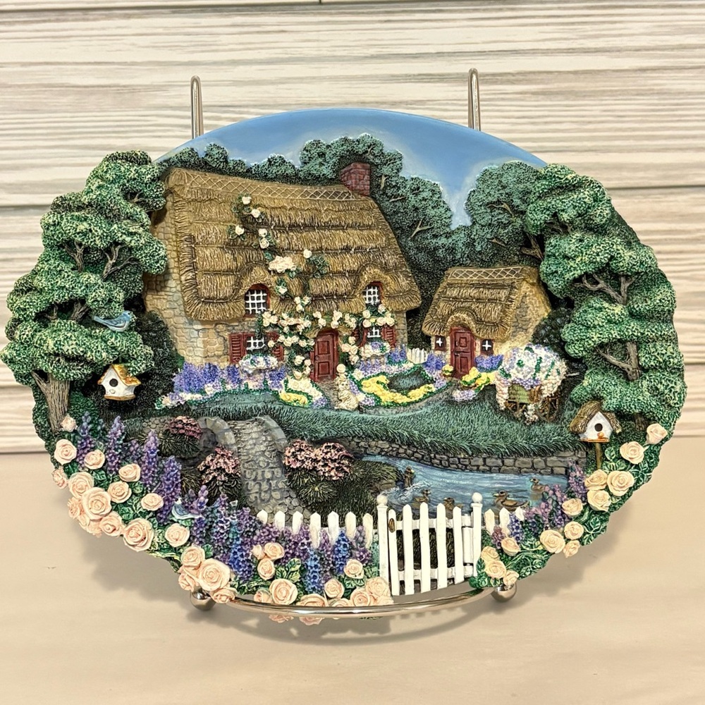 Vintage Franklin Mint Garden Gate Cottage 3D Heirloom Plate Violet Schwenig